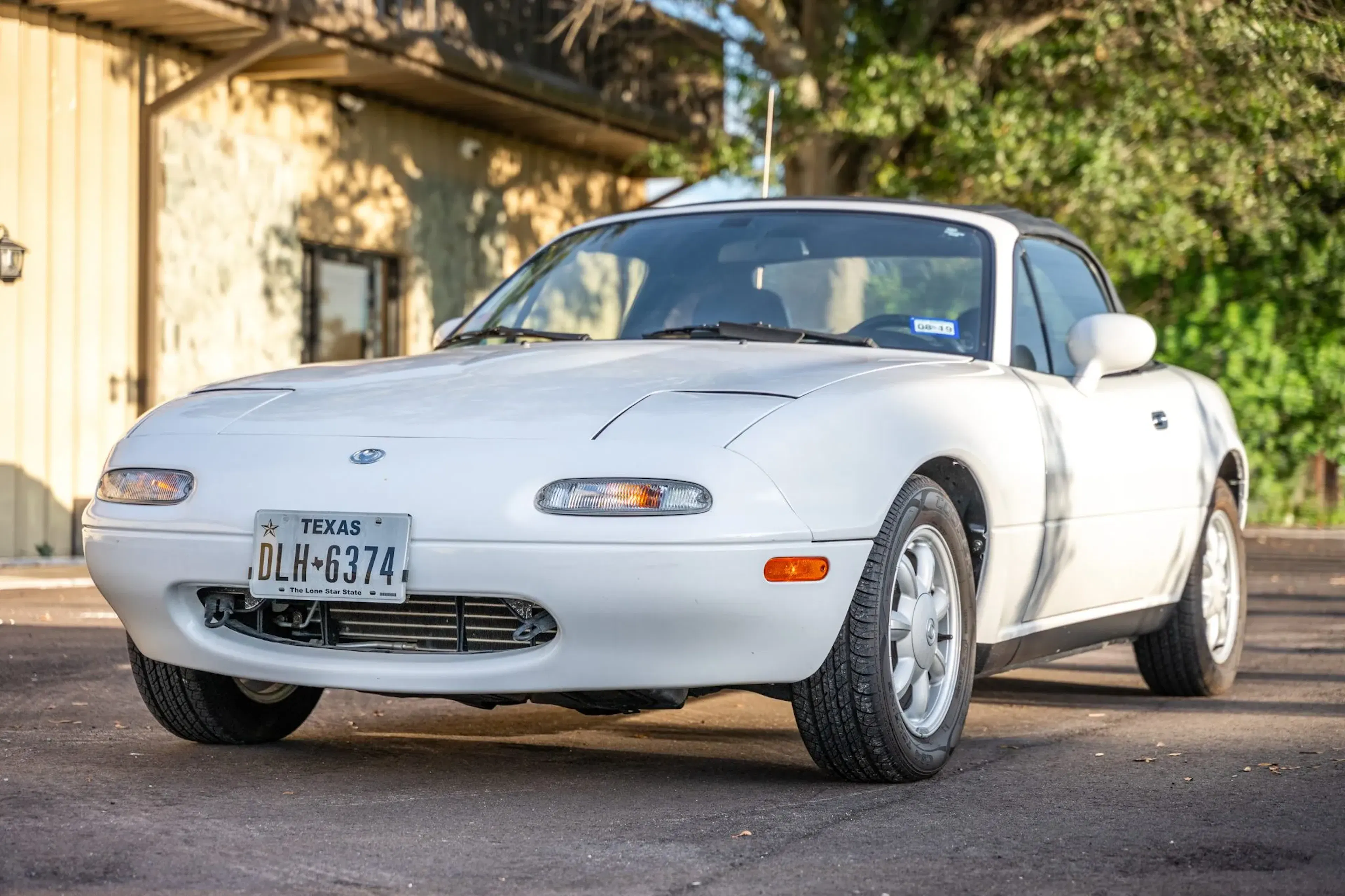 1990 Mazda MX-5 Miata VIN JM1NA3517L0124941 | Hagerty Valuation Tools®
